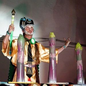 Meet your Posher, Nicholas